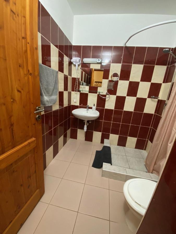 Verona Panzió Dobrokoz Exterior foto