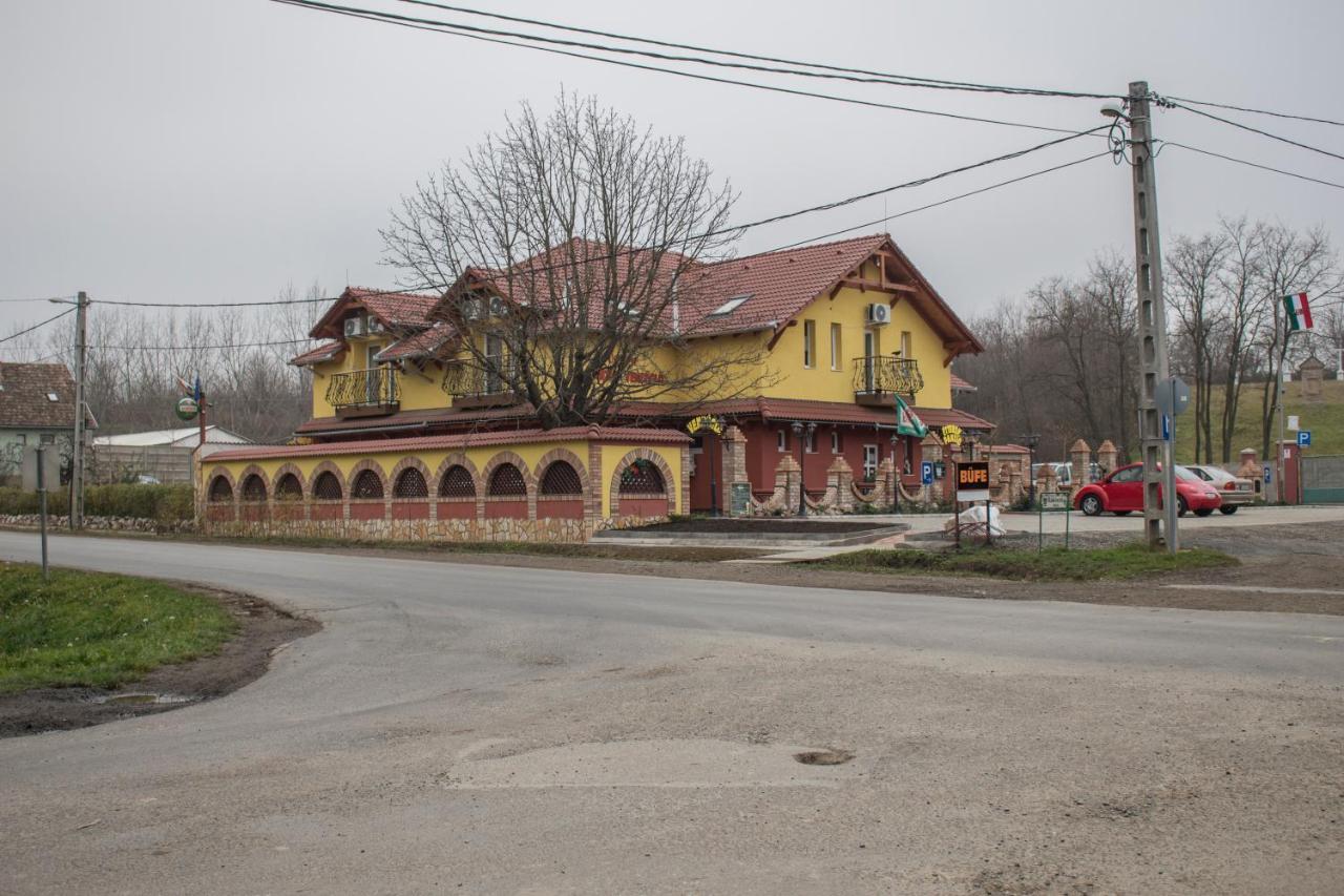 Verona Panzió Dobrokoz Exterior foto